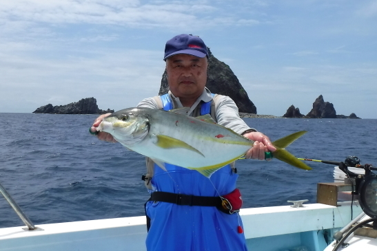 220512三宅島シマアジ04.JPG