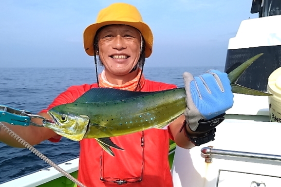 220720庄治郎丸シイラ001.JPG