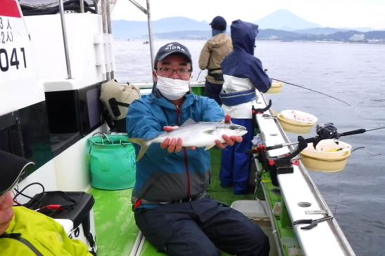 221022庄治郎丸イナダ五目03.JPG